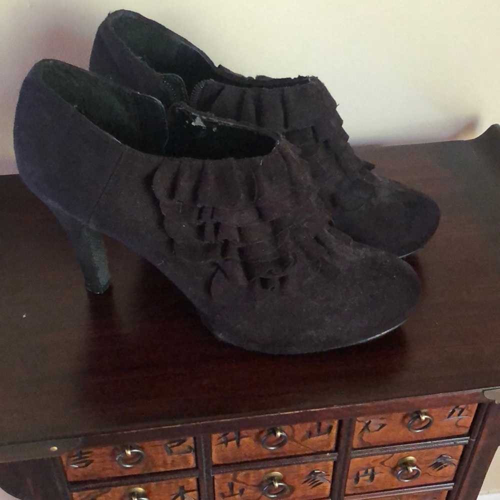 Madden Girl Black Suede Ruffle Heels
